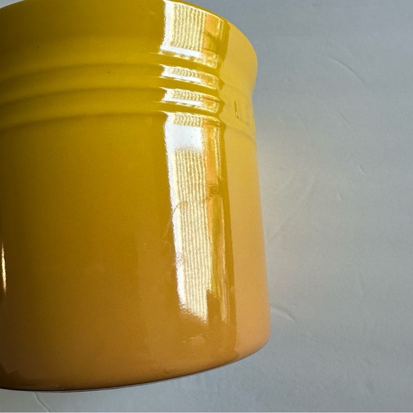 Le Creuset Large 2-3/4-quart utensil crock | Yellow Ombré - Picture 5 of 9